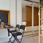 Apartment Phaedrus Living Seaside Luxury Flat Athina 123