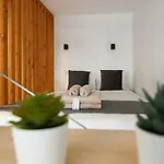 Phaedrus Living Seaside Luxury Flat Athina 123 Paphos